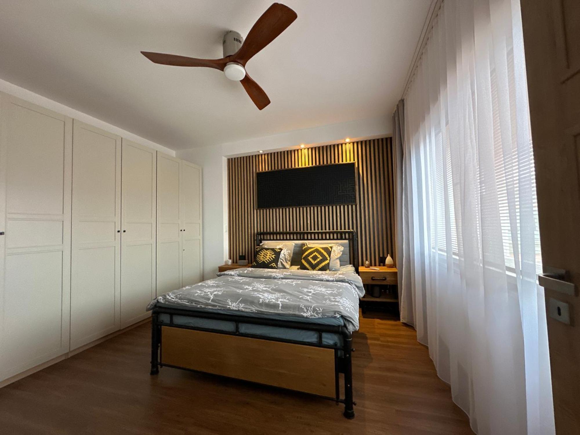 Andel Apartment With Terrace ปราก ภายนอก รูปภาพ